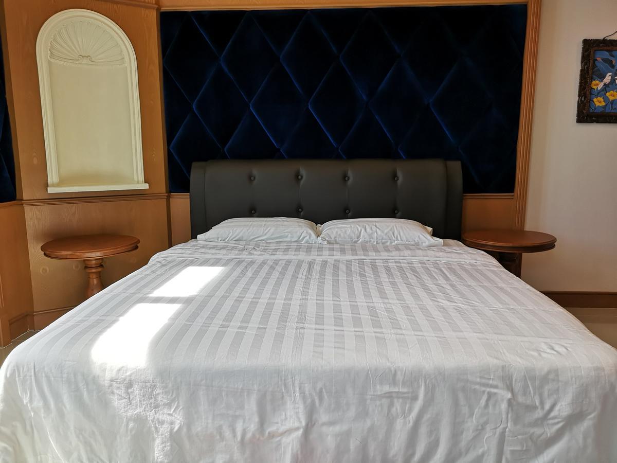 Aparthotel Marina Court Luxury Penthouse Kota Kinabalu Exterior foto