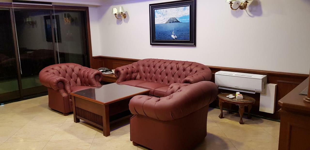 Aparthotel Marina Court Luxury Penthouse Kota Kinabalu Exterior foto